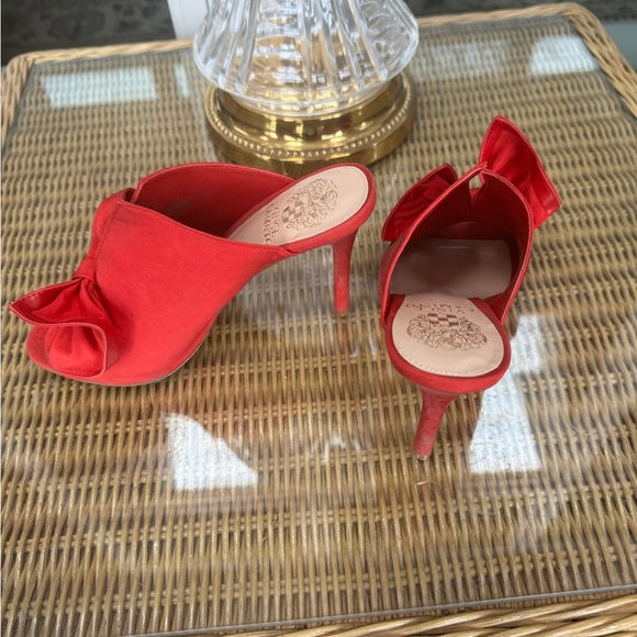 Vince Camuto heels - Picture 7 of 8